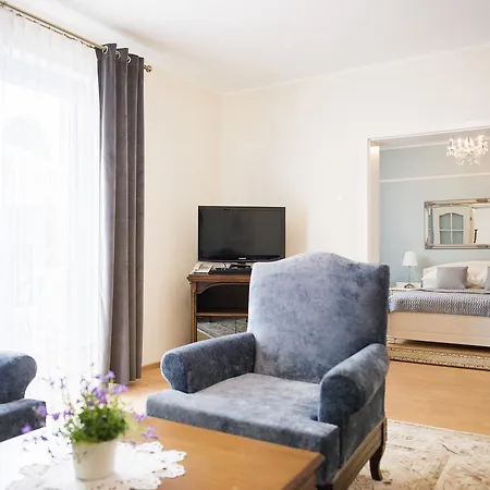 Renusz Hotel 3*